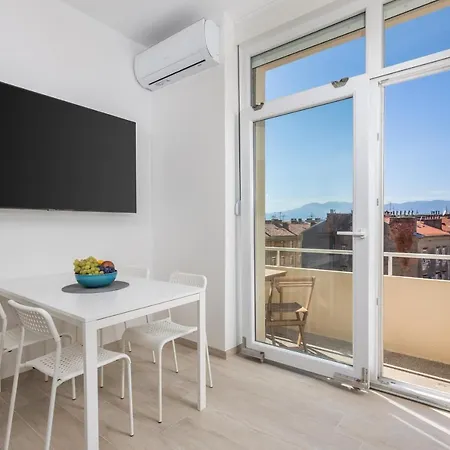 Balcony Pampas By Book-rijeka *
