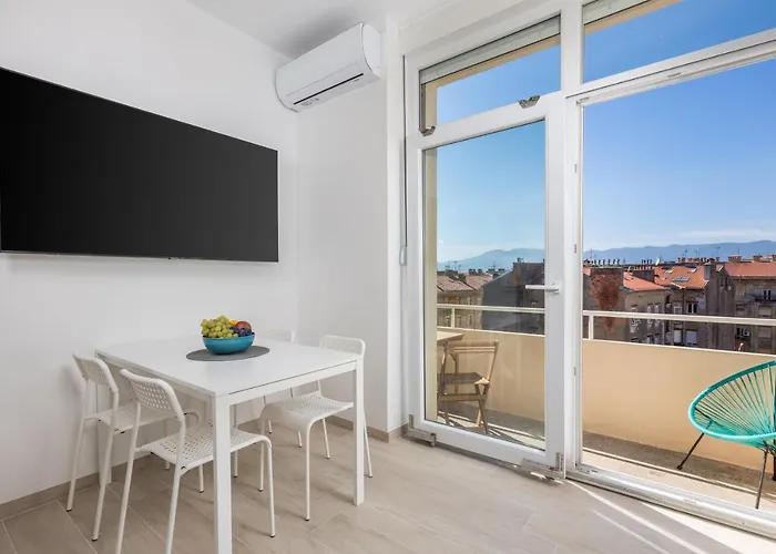 Balcony Pampas By Book-rijeka *