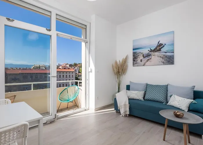 Balcony Pampas By Book-rijeka Appartamento *