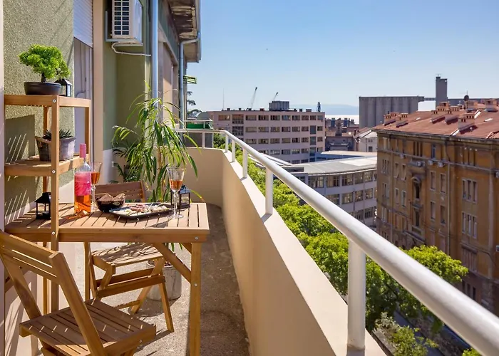 Balcony Pampas By Book-rijeka Fiume