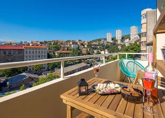 Balcony Pampas By Book-rijeka Appartamento *
