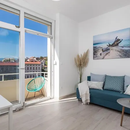 Balcony Pampas By Book-rijeka Apartmán *