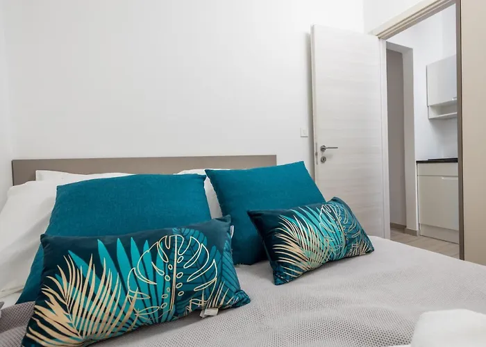 Balcony Pampas By Book-rijeka * Rijeka